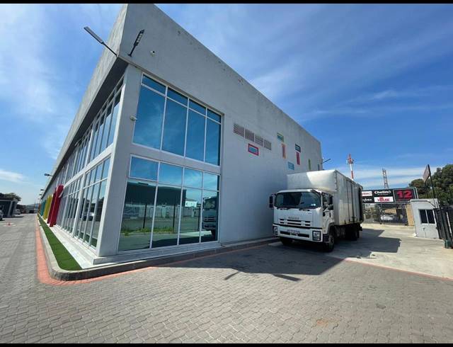 1,000M² WAREHOUSE TO LET IN ORMONDE